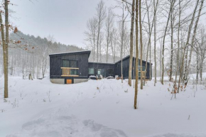 Creekside Glen Arbor Cabin on Over 2 Acres!
